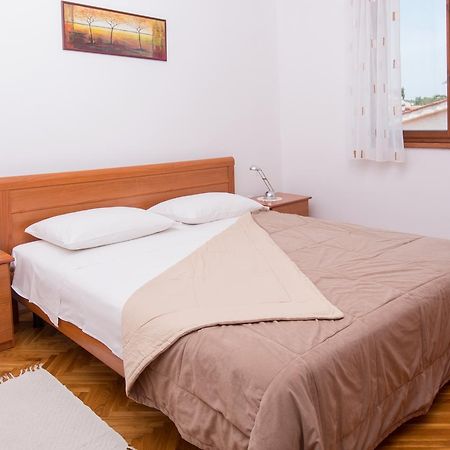 Apartmani Mira Premantura Exterior foto